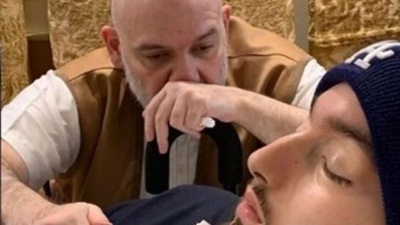 'Uyuyan Prens' öldü