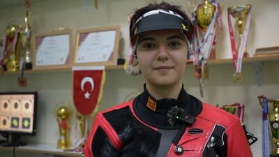 Elif Berfin Altun'dan altın madalya!