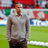 Van Persie, Fenerbahçe'ye rakip oluyor!