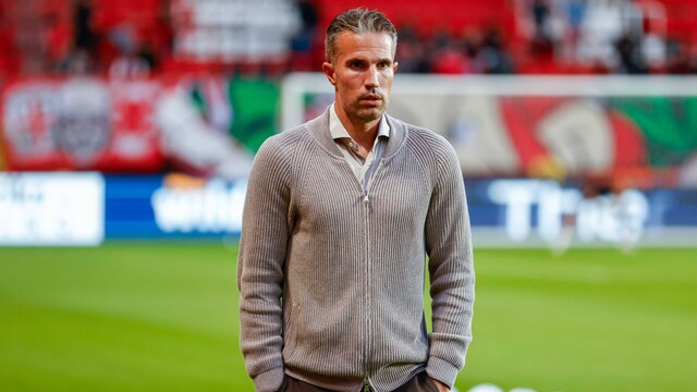 Van Persie, Fenerbahçe'ye rakip oluyor!