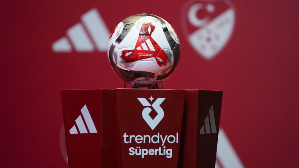 Süper Lig'in resmi futbol topu tanıtıldı