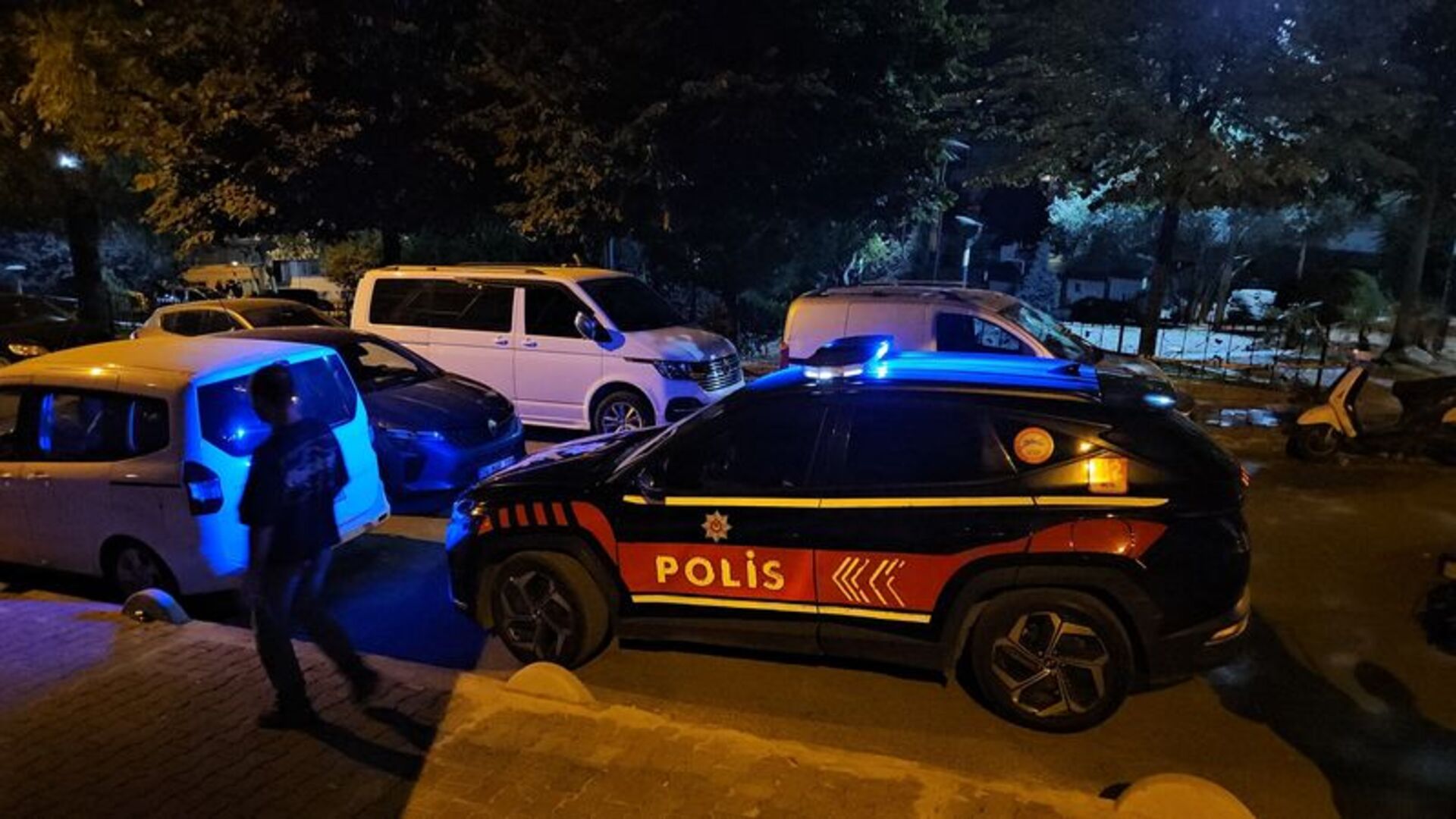 Sultangazi'de Kan Donduran Olay: Bıçaklı Saldırıda 1 Kişi Hayatını Kaybetti!