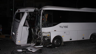 Antalya'da 3 midibüs çarpıştı: 6 yaralı