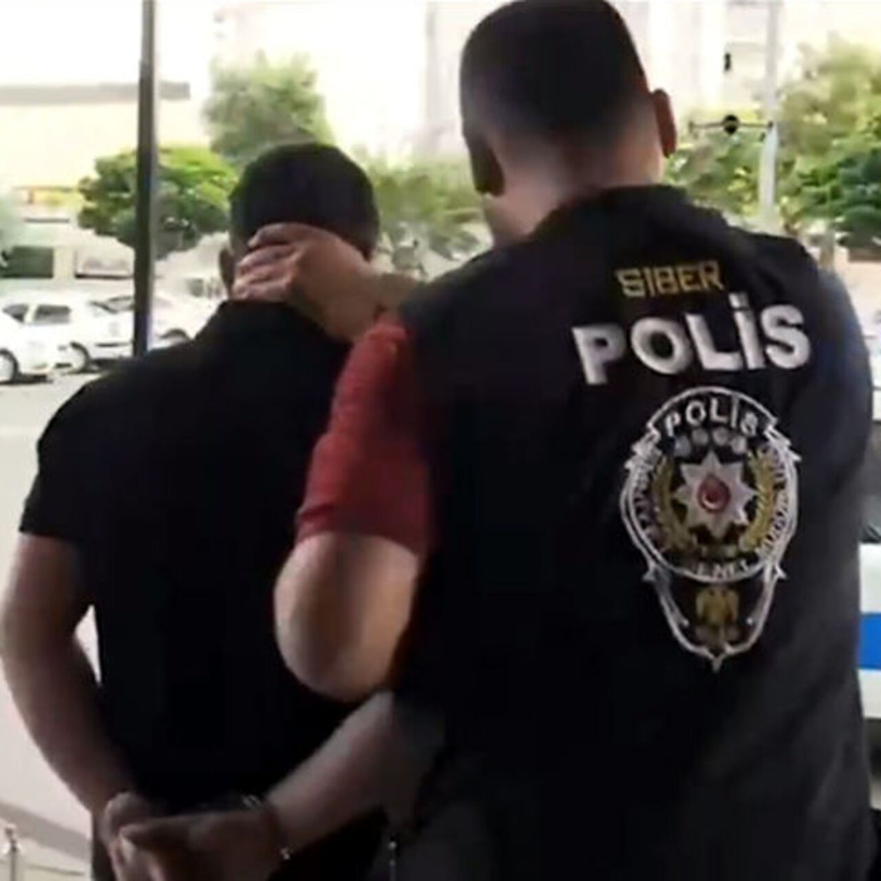 17 ilde siber operasyon: 179 gözaltı