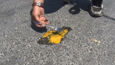 İstanbul'da asfaltta omlet!