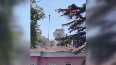Hastane çatısında yangın!