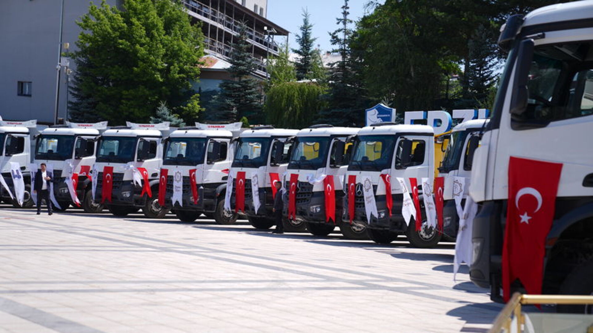 Erzurum Büyükşehir Belediyesi Yepyeni Araç Filosuyla Yollarda!