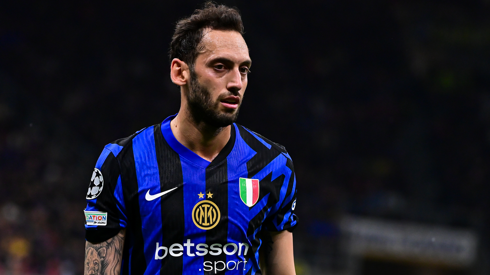 Hakan Çalhanoğlu'nun Menajeri Transfer Dedikodularına Noktayı Koydu: 'Kesinlikle Asılsız!'