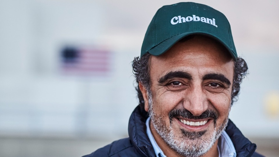 Fenerbahçe'ye sponsorluğu ile gündeme gelen Hamdi Ulukaya kimdir?