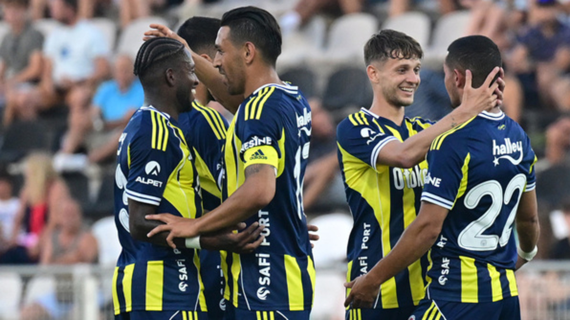 Fenerbahçe - Al-Ittihad Maçı: İzleyiciyi Heyecanlandıracak Detaylar ve Canlı Yayın Bilgileri!