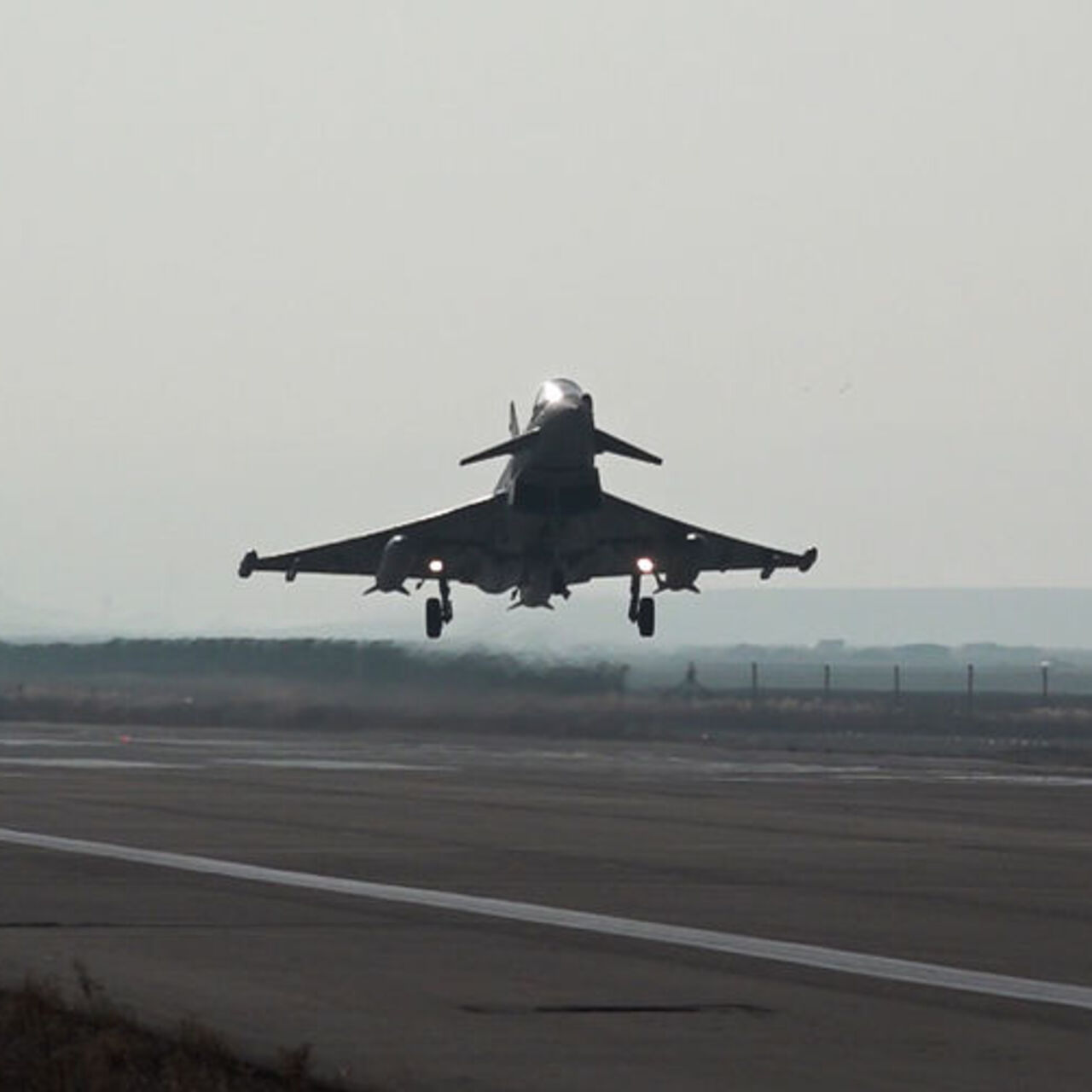 Eurofighter'da ilk imza atıldı