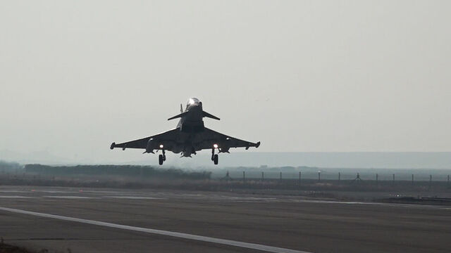 Eurofighter'da ilk imza atıldı