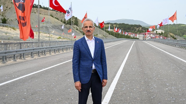 Antalya-Alanya Otoyolu'nun temeli atılıyor