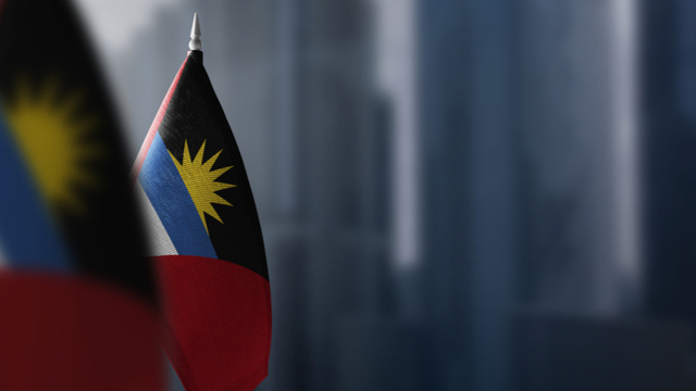 Antigua ve Barbuda bayrağı nedir?