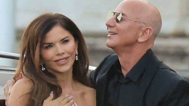 Bezos'tan eşine dergi hediyesi