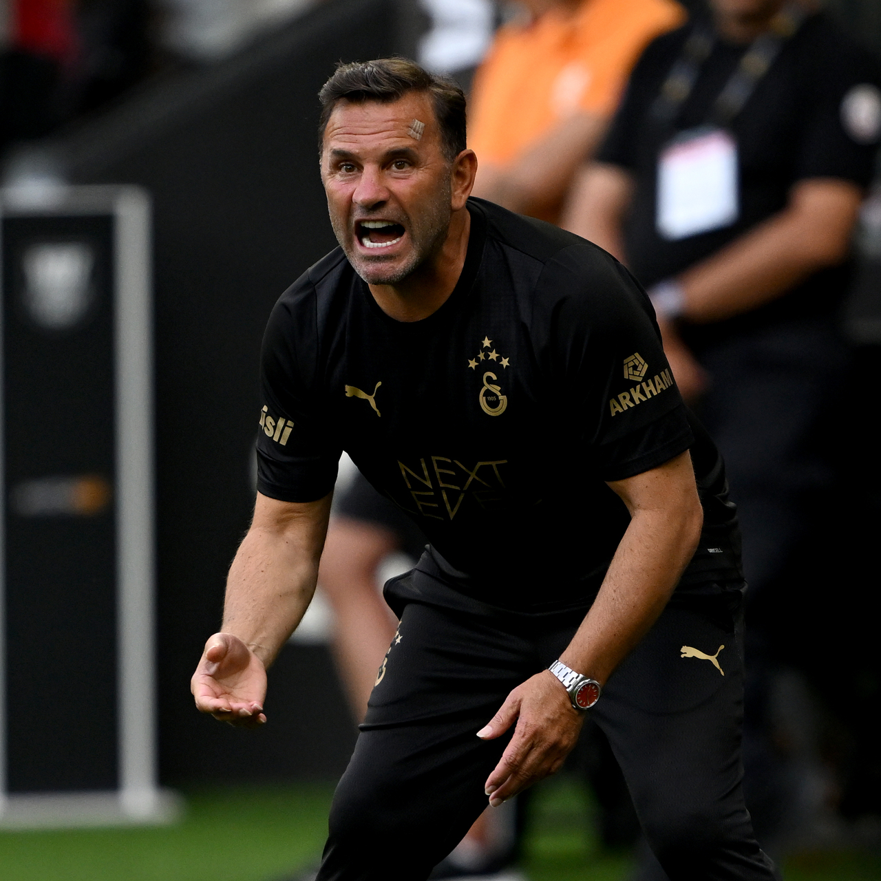 Okan Buruk'tan transfer açıklaması!