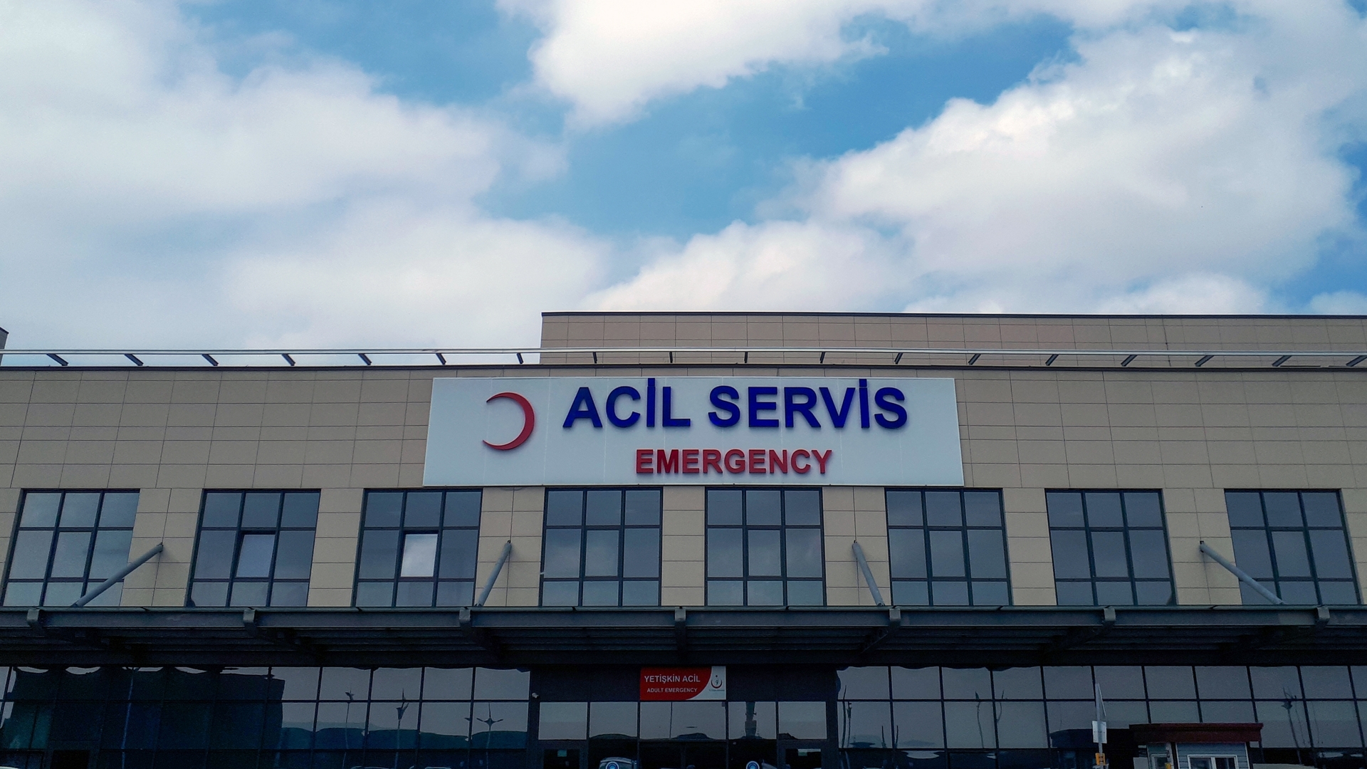 İzmir'de Kavurucu Sıcaklar Acil Servisleri Vurdu: Doktorlar Uyarıyor!