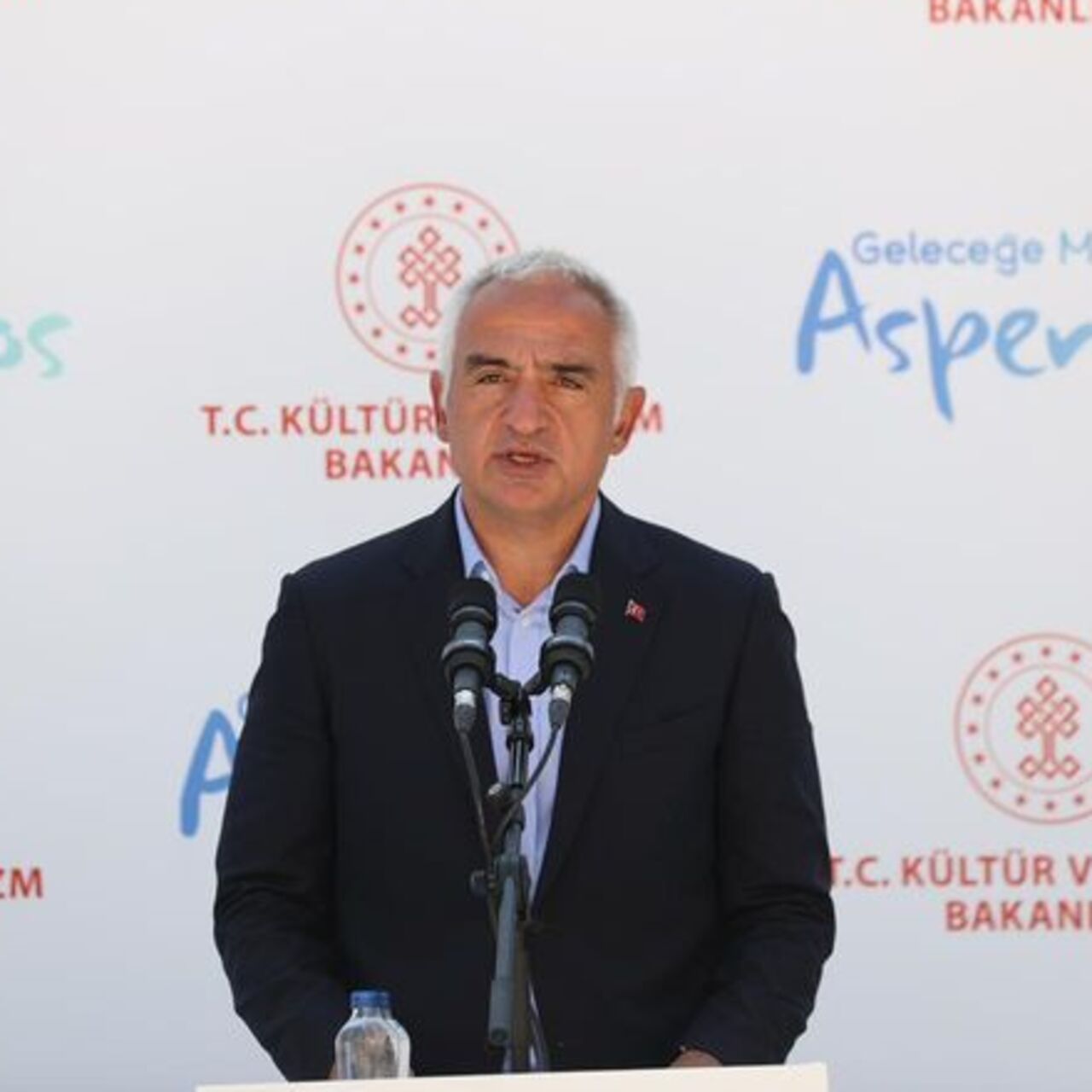 Bakan Ersoy duyurdu! Aspendos'ta yeni keşifler...