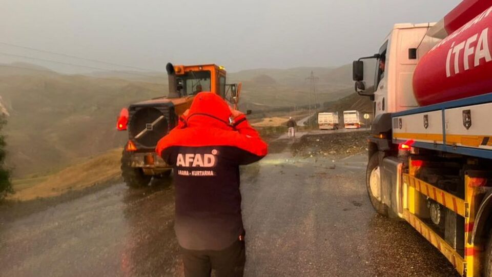 Ağrı'da heyelan meydana geldi