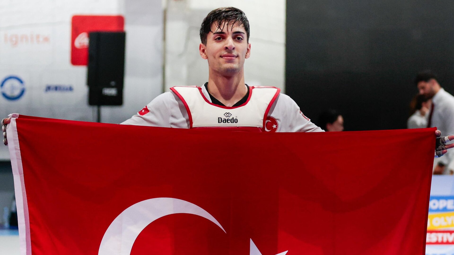Büğra Coşkunönül'den Altın Madalya ile Gururlandıran Başarı!