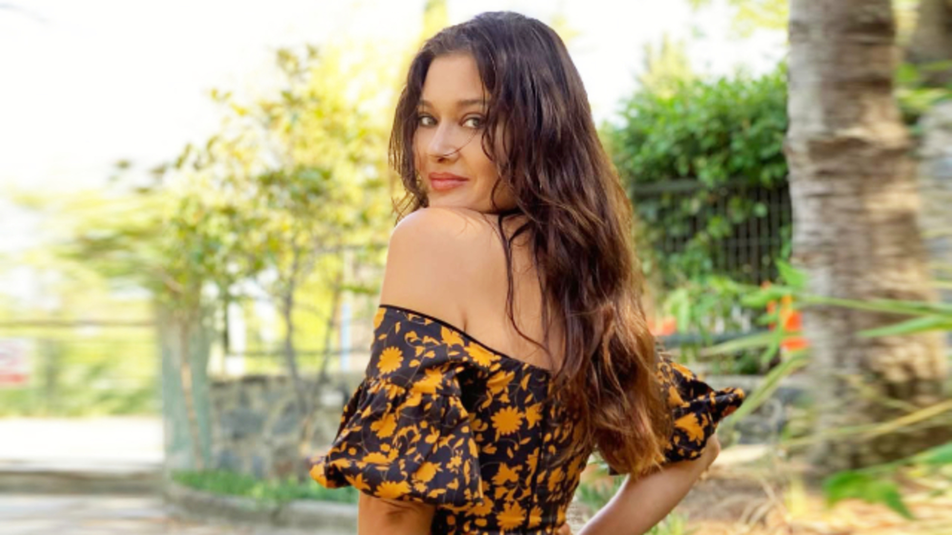 Nurgül Yeşilçay'ın Gözlerden Uzak Tatil Keyfi: Sakinliğin ve Doğanın Tadını Çıkarıyor!
