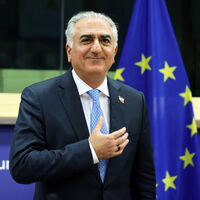 "50 bin kişi rejimi devirmek istiyor"
