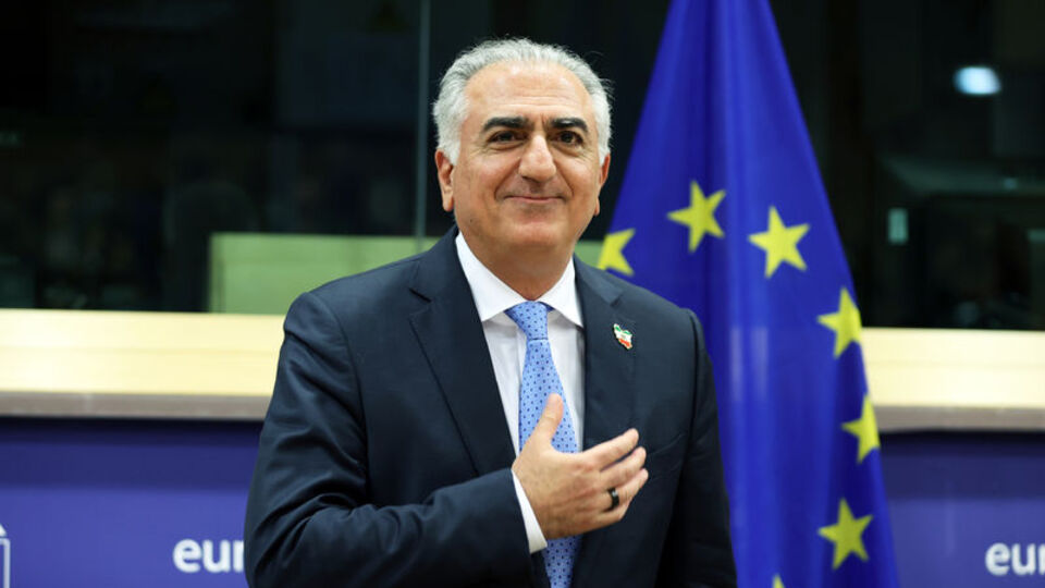 "50 bin kişi rejimi devirmek istiyor"