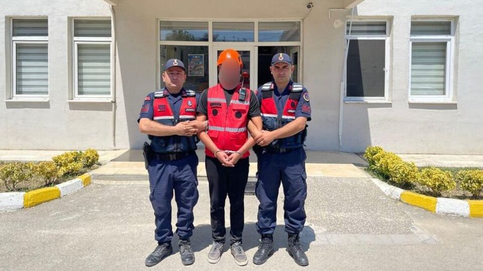 Arama kurtarma personeli kılığına girdi!