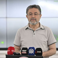 "3 ilimizde 4 yangın sürüyor"