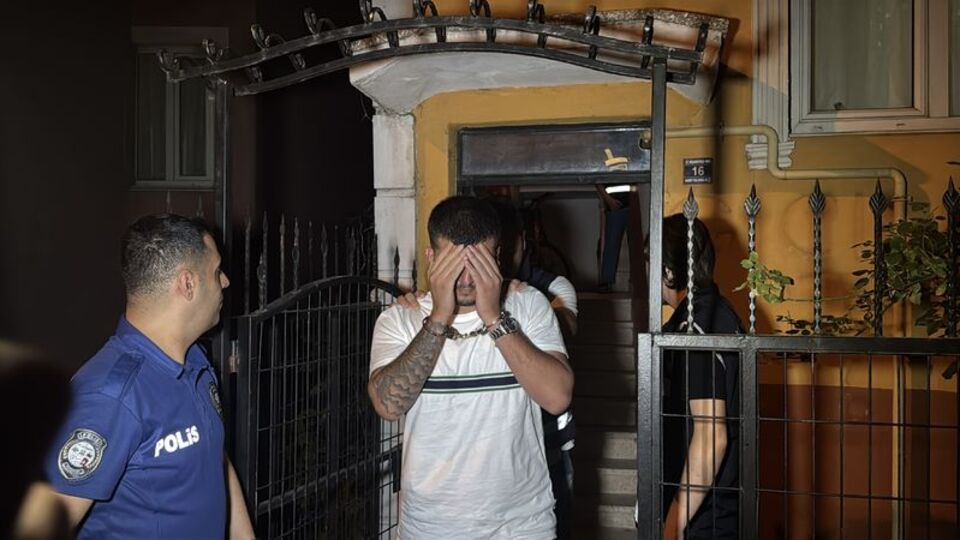 Apartman dairesinde 26 düzensiz göçmen yakalandı