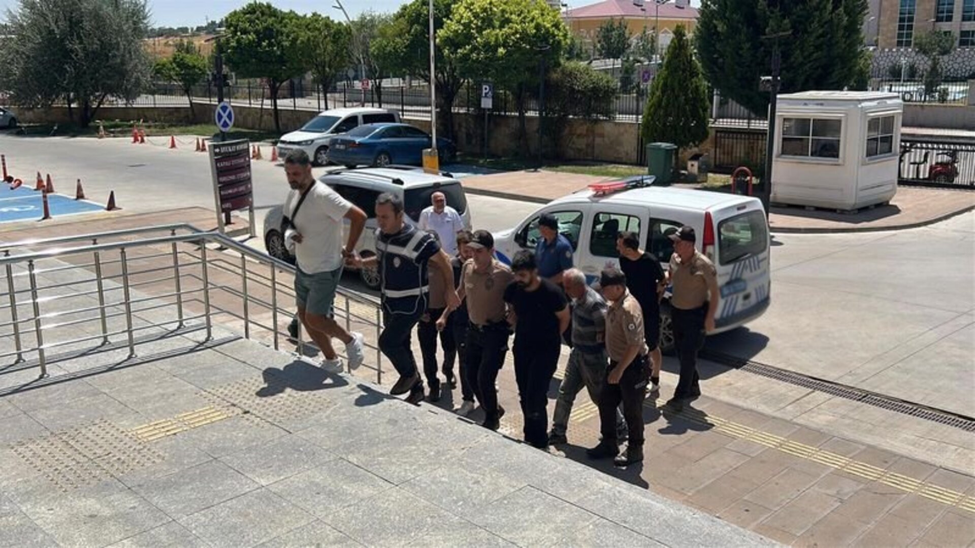 Uşak'ta İnşaat Faciası: 2 Can Gitti, 2 Şüpheli Tutuklandı!