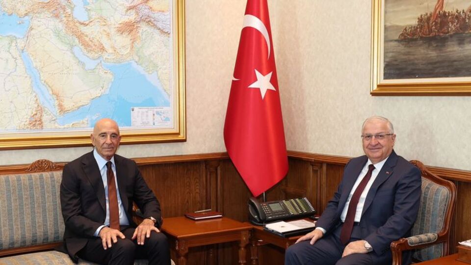 Bakan Güler Barrack'ı kabul etti