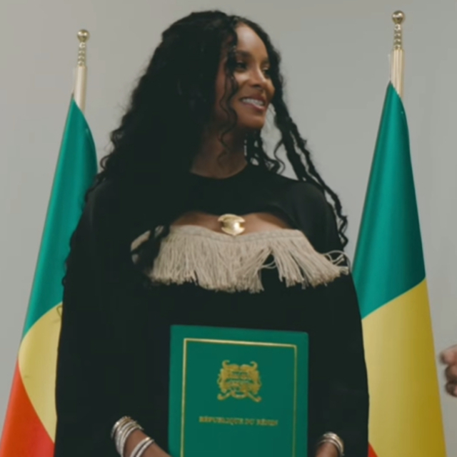 Benin vatandaşı oldu