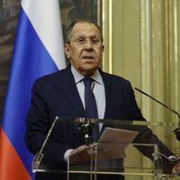 Medvedev'den Trump'a yanıt