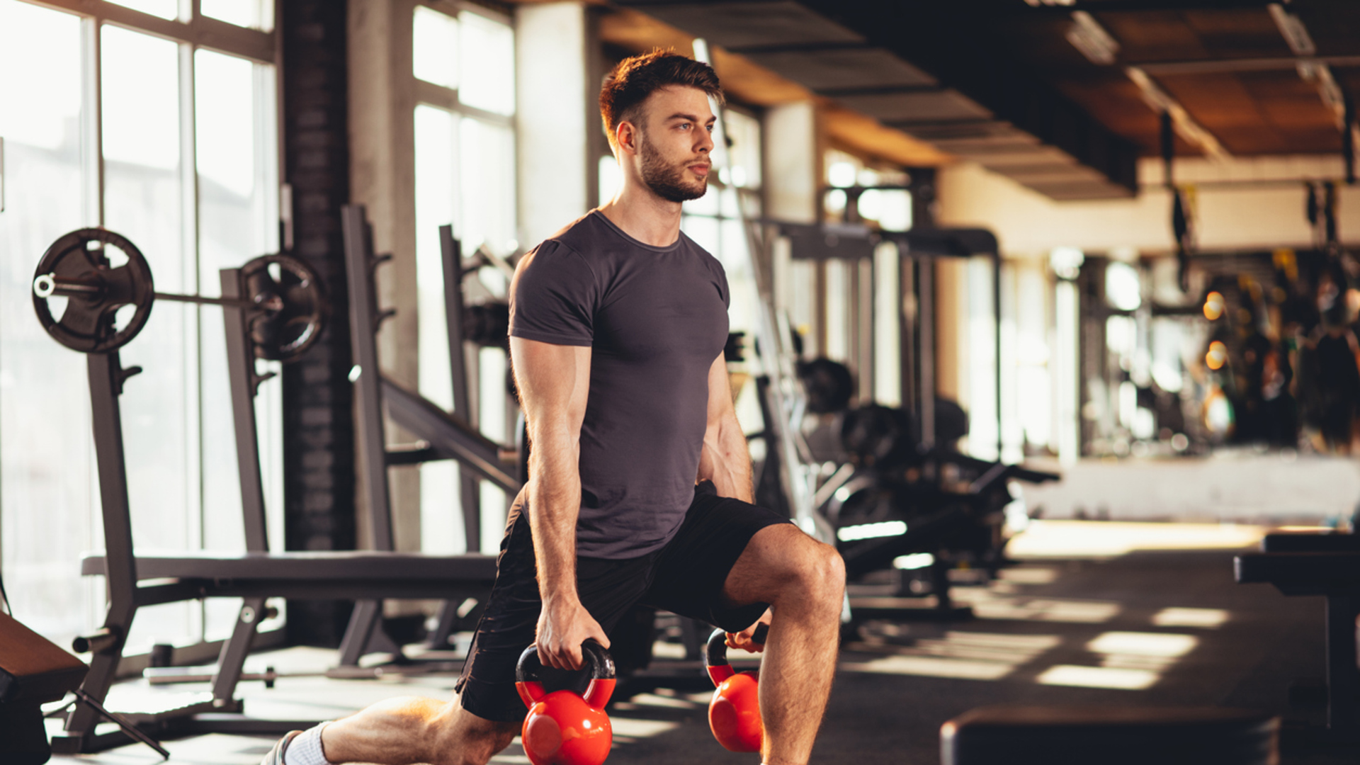 Fitness Salonu mu Pilates Stüdyosu mu? Hangisi Daha Fazla Kalori Yakmanızı Sağlar?