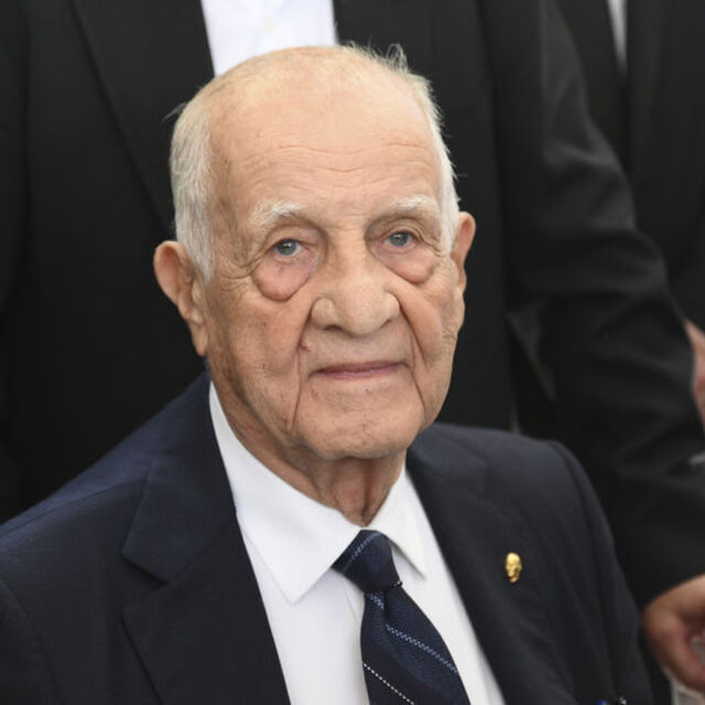 HSK'dan İnan Kıraç davasına inceleme