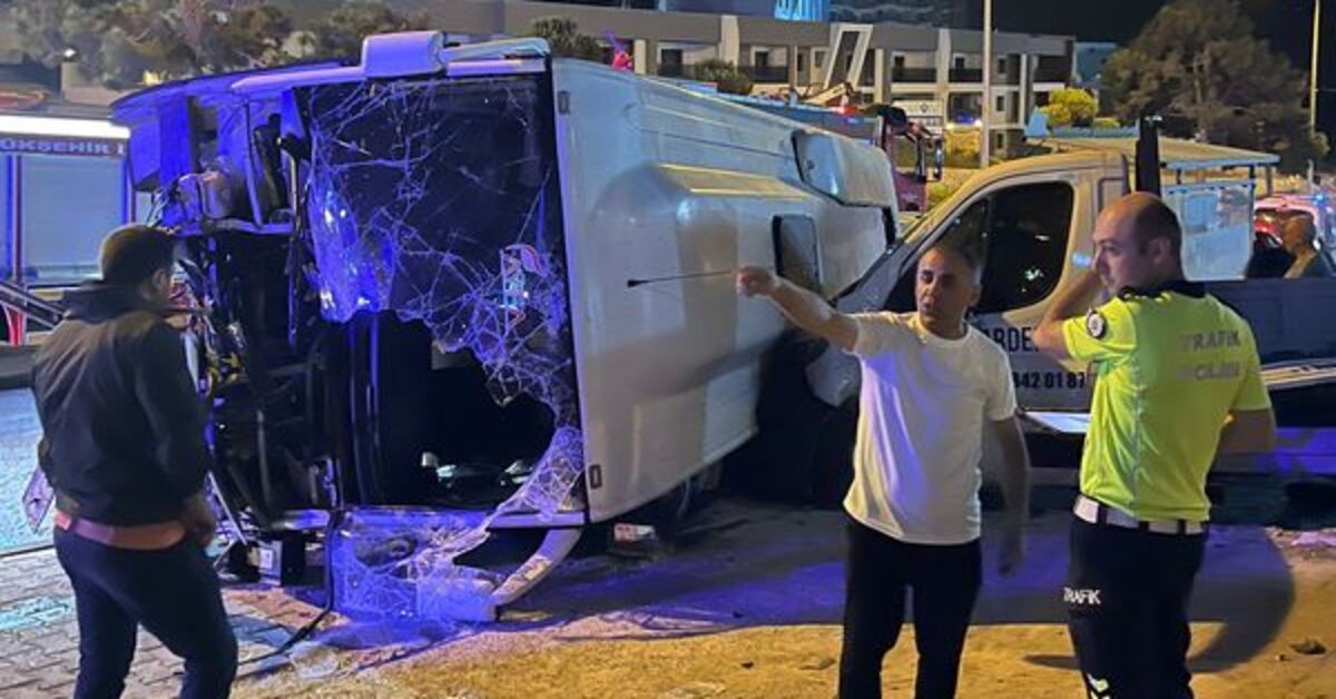 Kuşadasi’nda tur Midibüsü Devildi: 3 Yaraları