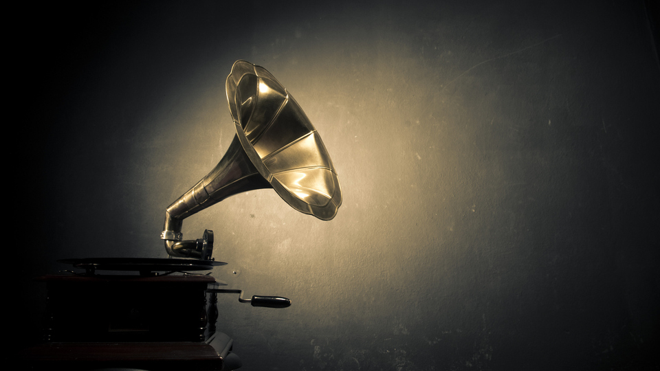 Fonografı kim icat etti?