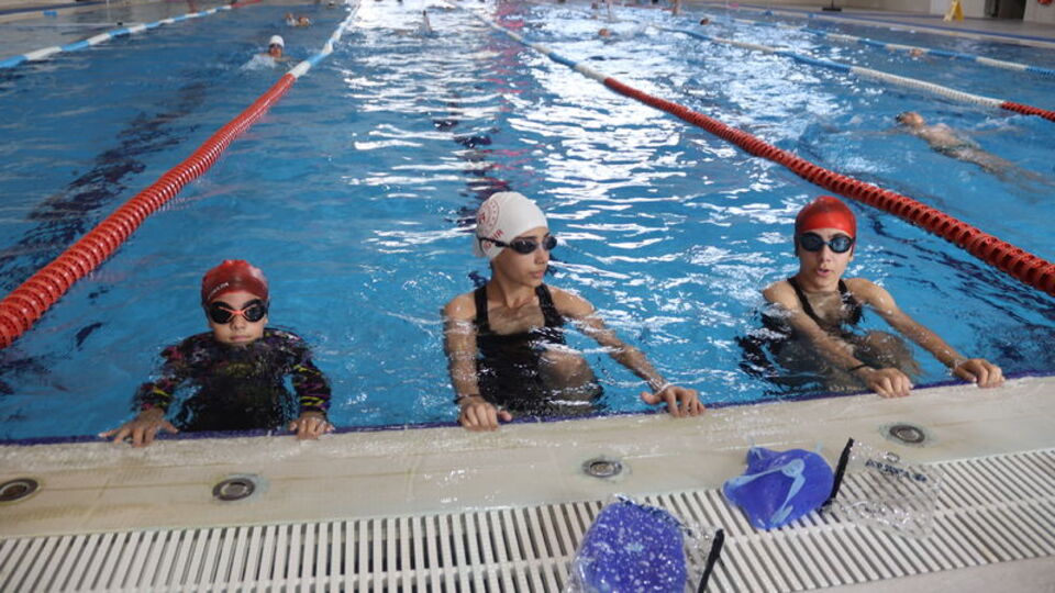 Iğdır'daki 8 yılda 30 bin kişi yüzme öğrendi