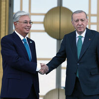 Cumhurbaşkanı Erdoğan Tokayev ile görüştü