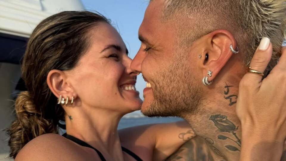 Aşklarına söz söyletmedi