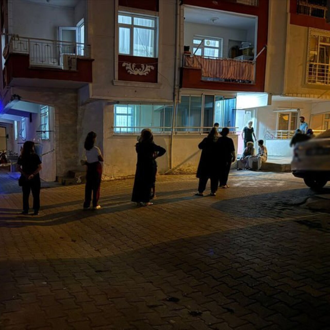 Apartmanın 5'inci katından düşen bebek öldü