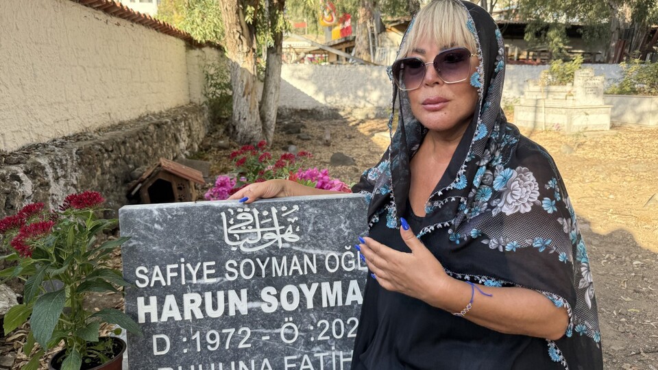 "Yüzüm gülüyor ama içim yanıyor"