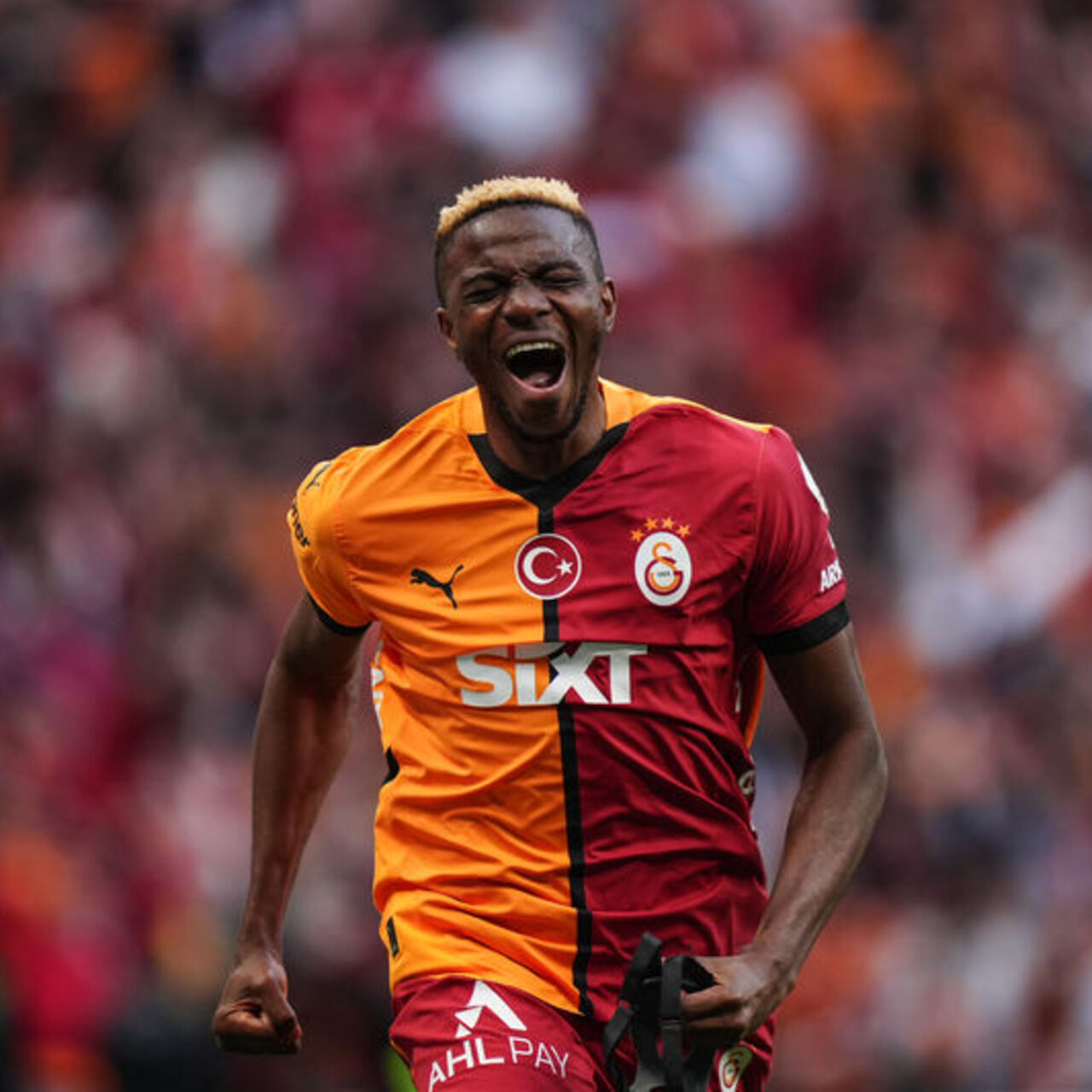 G.Saray Osimhen'e kavuşuyor! İşte geliş saati