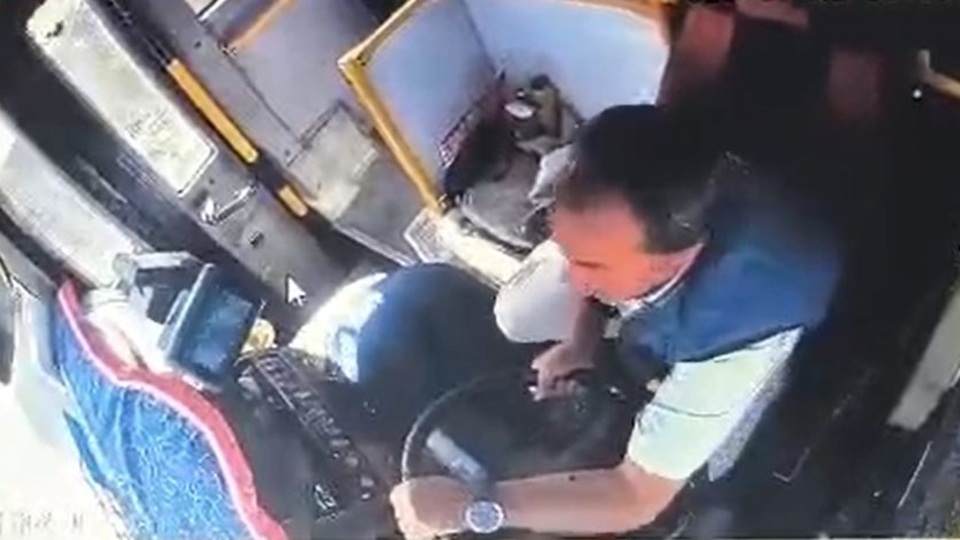 Otobüstekileri son anda yolcu kurtardı!