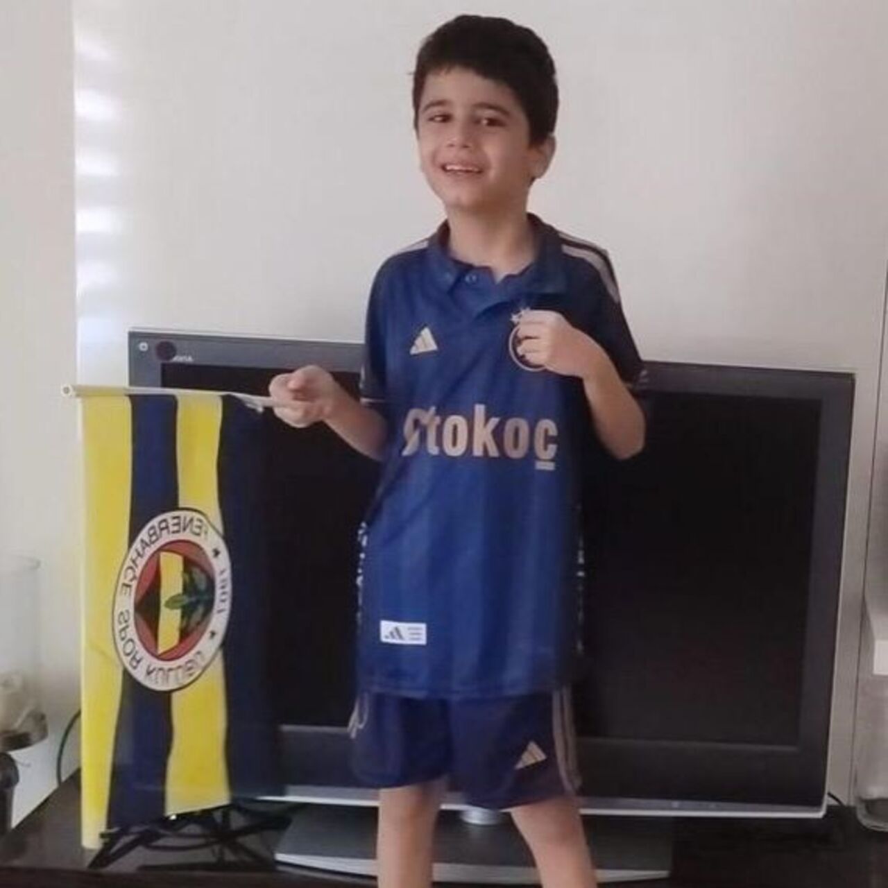 Başkan Ali Koç'tan, lösemi hastası Rüzgar'a davet
