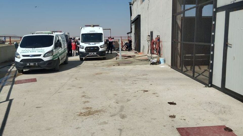 Çiftlikte metan gazı 2 can aldı!