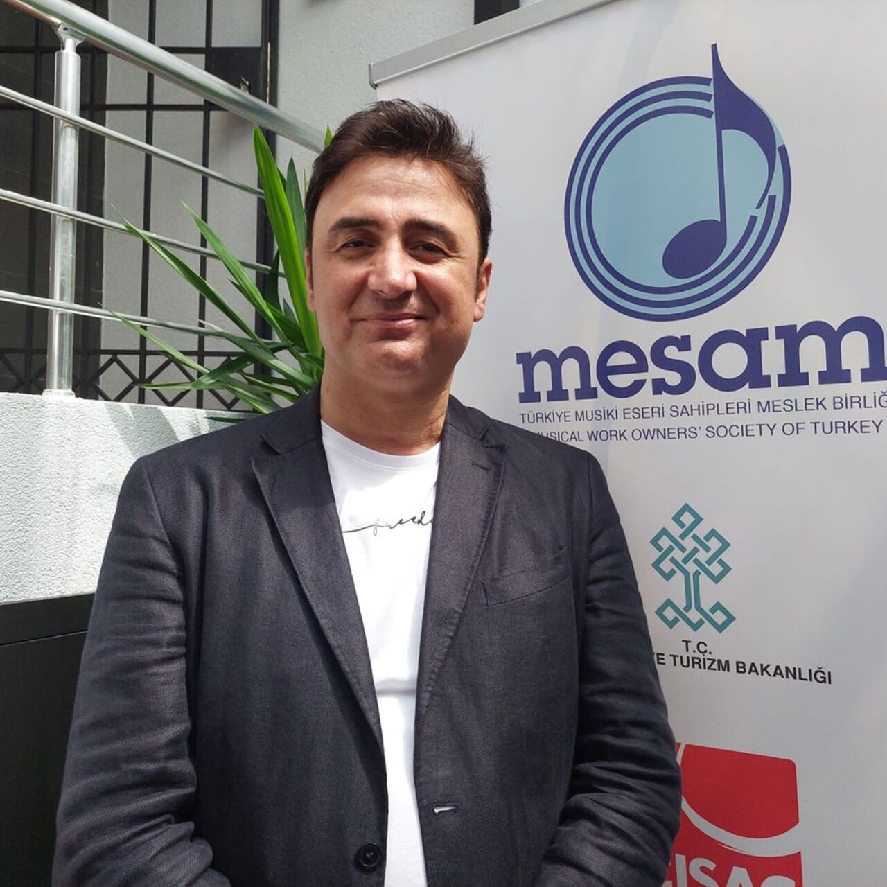 Üyeleri dava açtı
