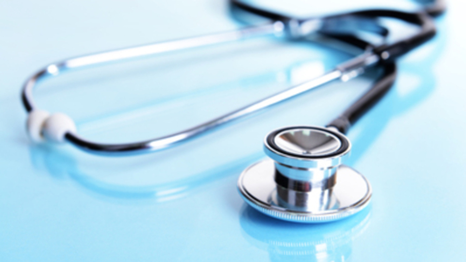 Steteskobu kim icat etti?