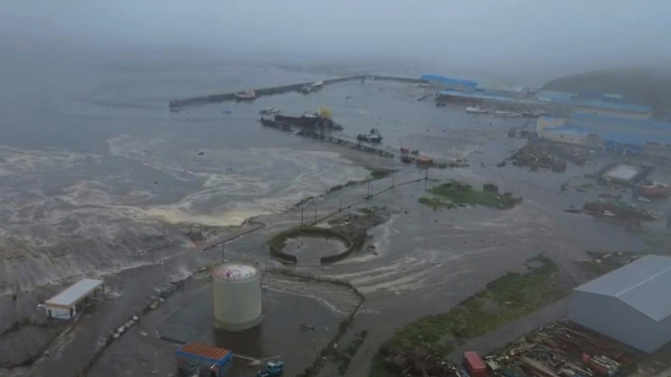 Rusya'da deprem, Japonya'da tsunami uyarısı!